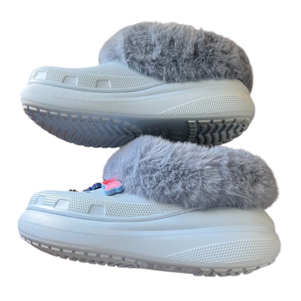 Unisex Crocs Furever Crush clogs in a light blue with a faux-shearling M6/W7 - Picture 6 of 9